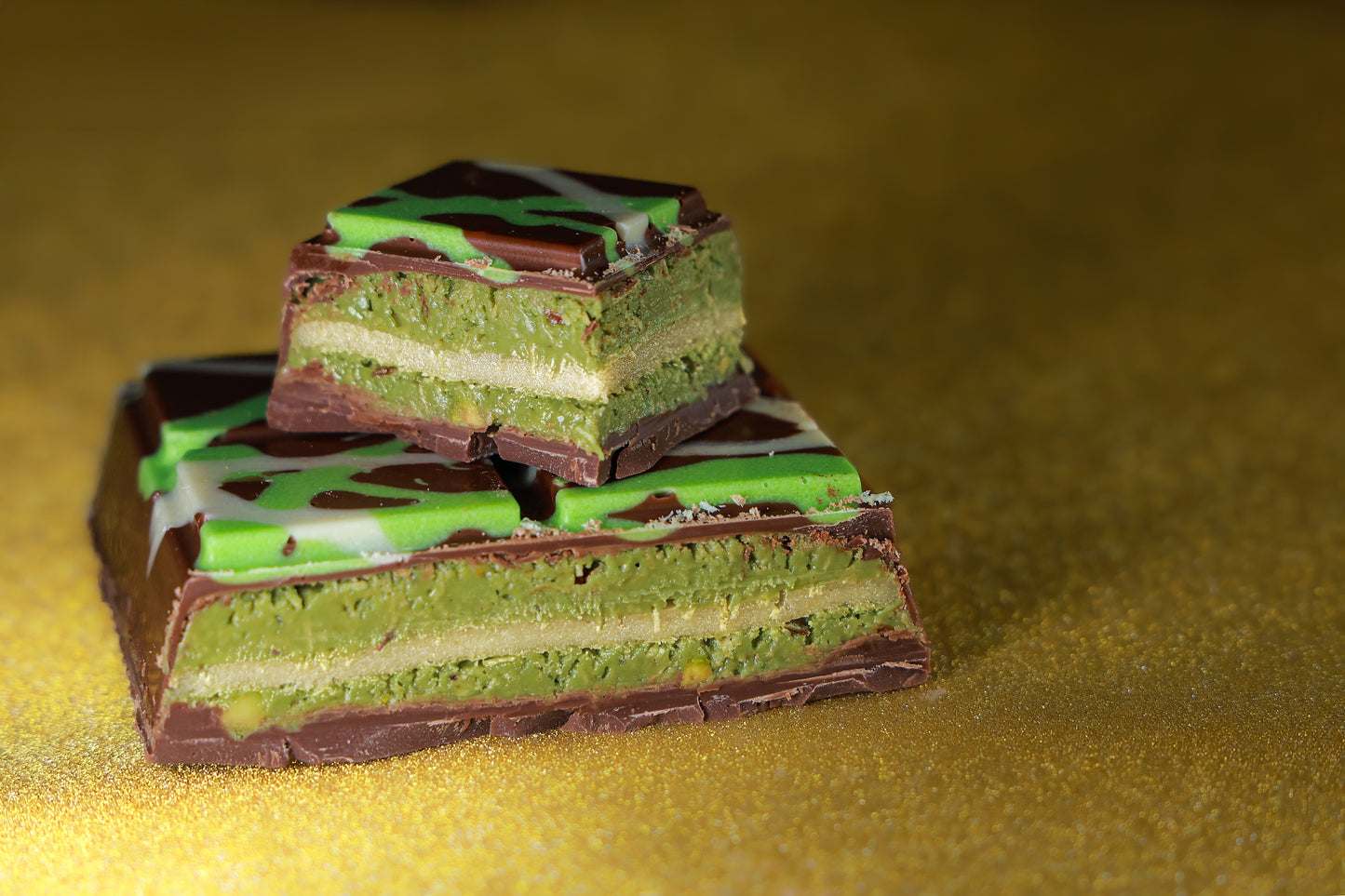 Fancy Pistazien Marzipan Schokolade Dessert von Trevia mit Pistaziencreme und Marzipanfüllung
